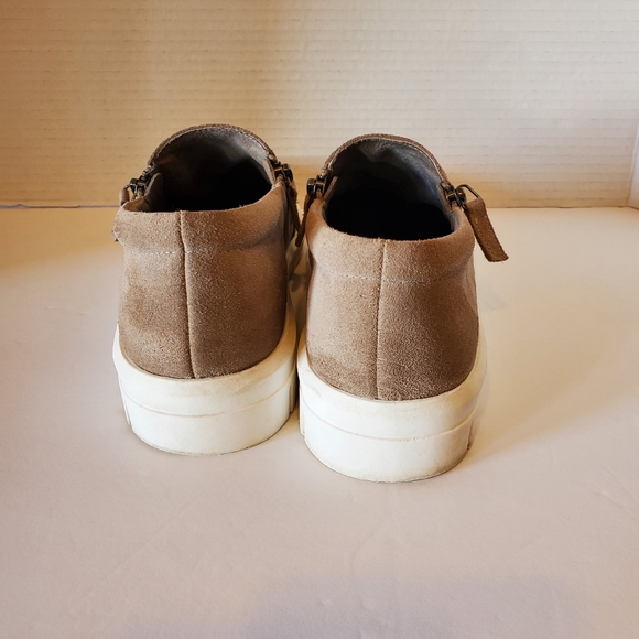Blondo Faith Taupe Waterproof Slip On Sporty Sneaker 9 - Picture 6 of 10